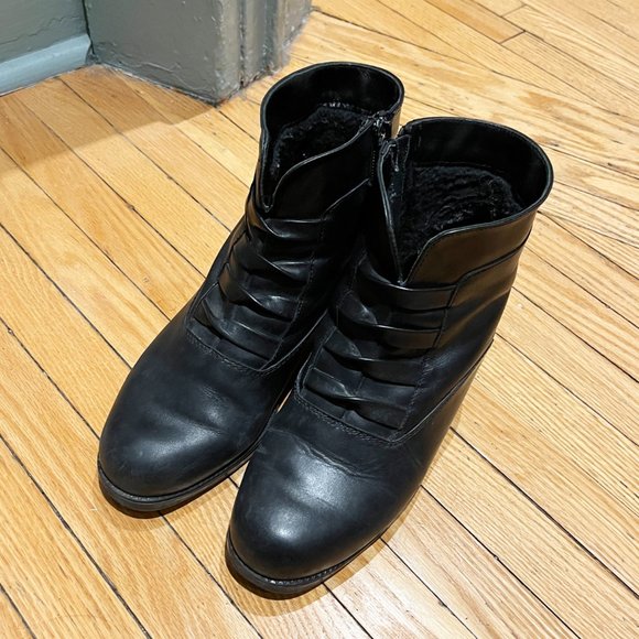 Warm Stylish Lined Winter Boots - Size 8.5 - Naturalizer - Picture 3 of 14